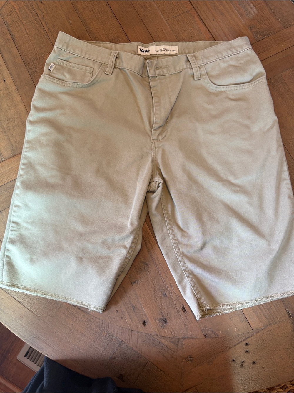 Vans Men's khaki Flat Front Chino Shorts